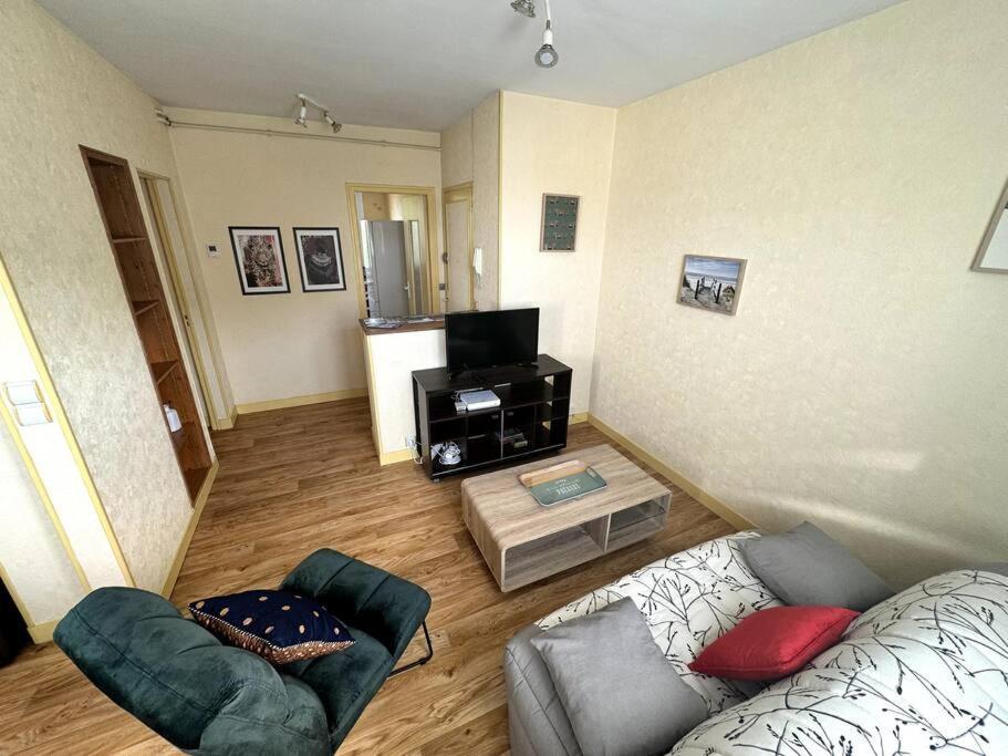 Appartement Proche De L'Hyper-Centre Avec Garage Кан Екстериор снимка